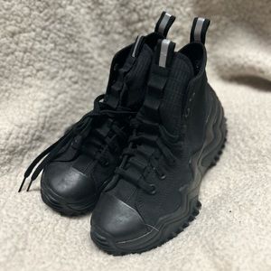 NEVER WORN Run Star Motion High 'Triple Black Converse; Men’s 5.5, Woman’s 7